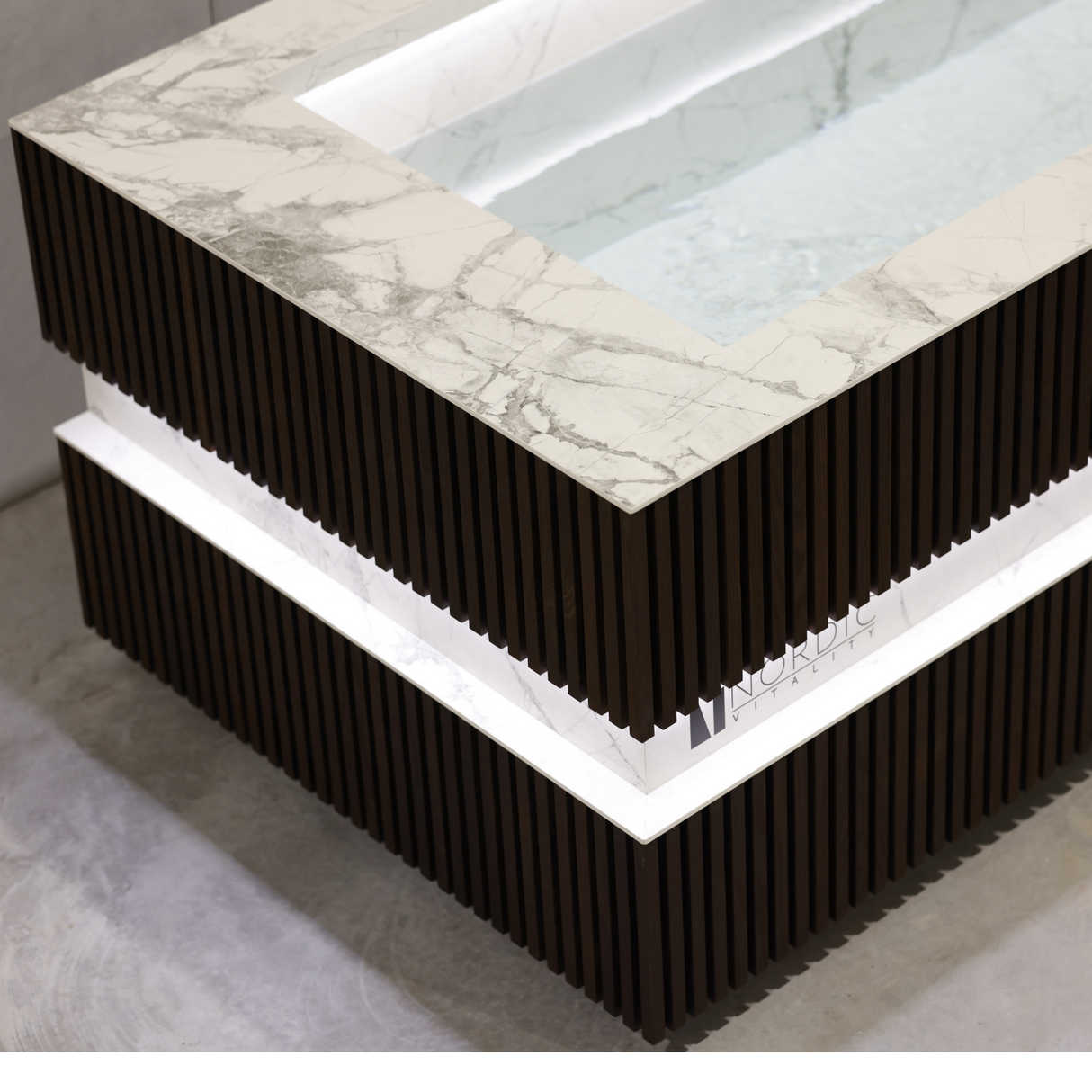 Loki Thermo Ash-Invisible White Cold Plunge