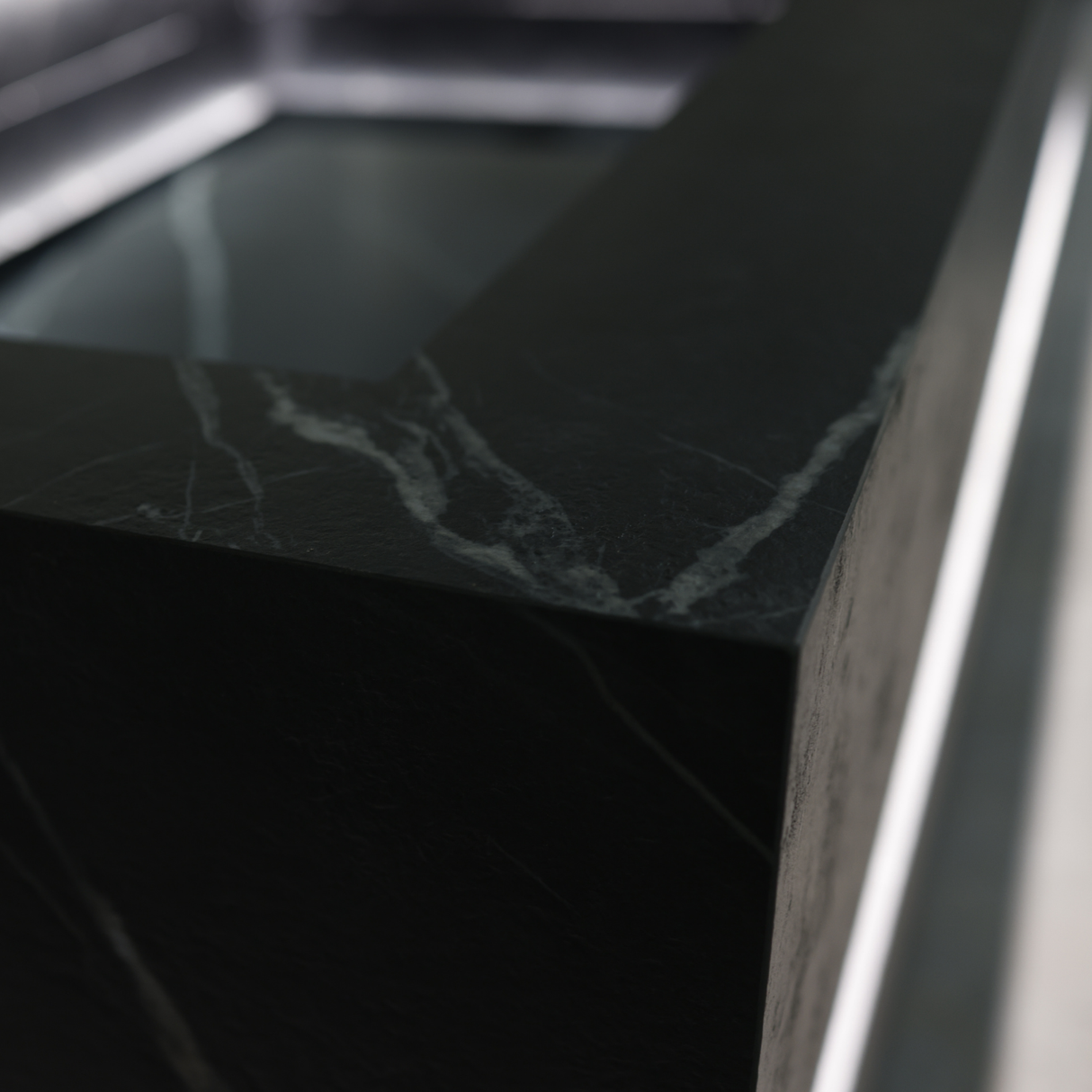 Loki Calacatta Black Cold Plunge